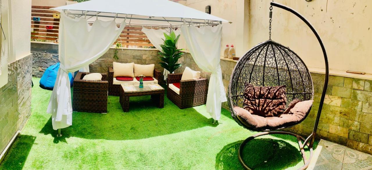 Apartment With A Private Garden In New Каїр Екстер'єр фото