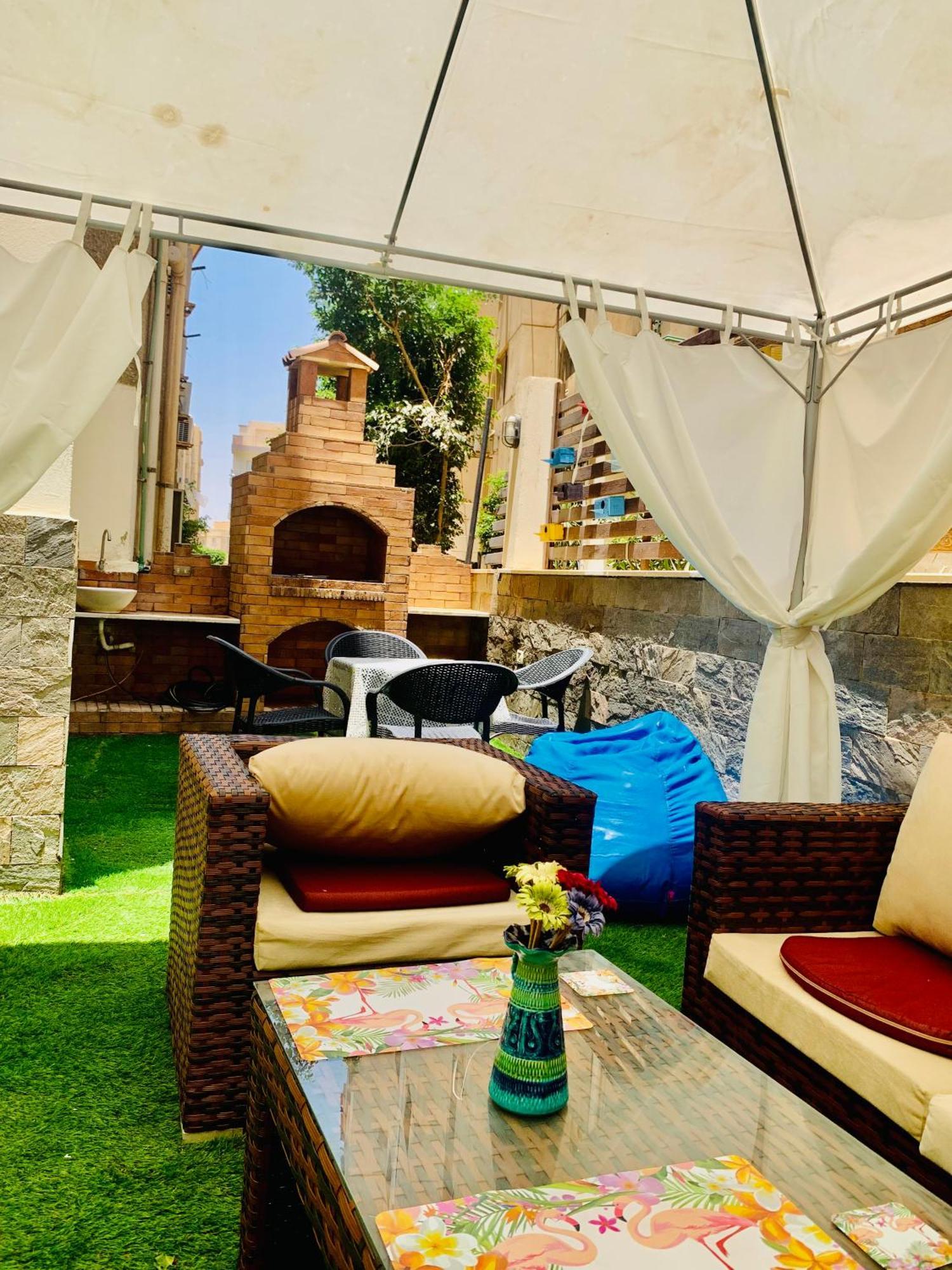 Apartment With A Private Garden In New Каїр Екстер'єр фото